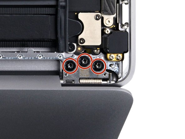 MacBook Pro 13" Touch Bar 2018 Screen Replacement, Remove the hinge screws: crwdns2935265:030crwdnd2935265:03crwdnd2935265:03crwdne2935265:0