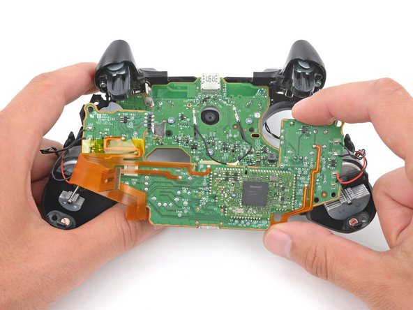 Scuf Instinct Pro Buttons Replacement, Reposition the thumbstick board: stap 21, afbeelding 3 van 3