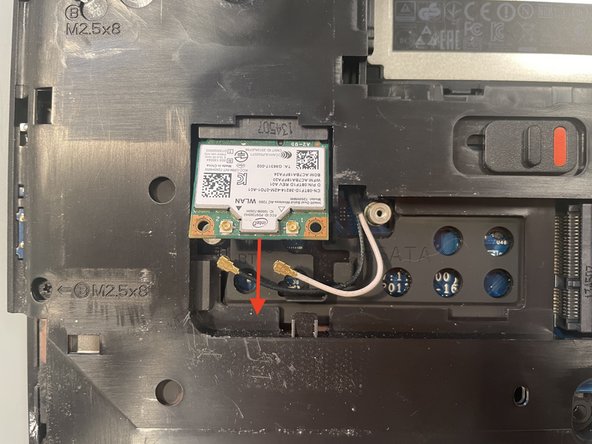 Dell Latitude E5540 Disassembly, Disconnect and Remove the Bluetooth and Wifi Module: crwdns2935265:07crwdnd2935265:03crwdnd2935265:03crwdne2935265:0