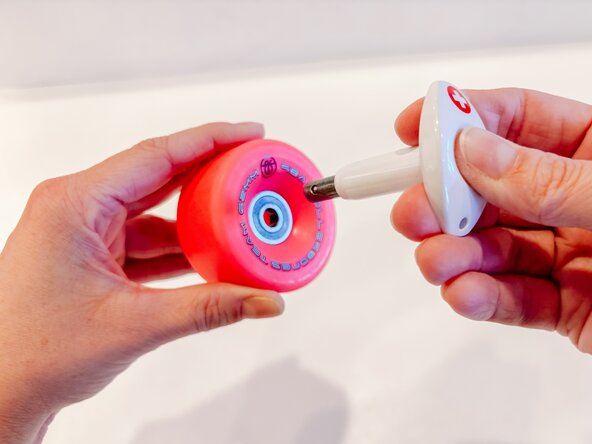 VNLA Parfait Skates Wheel Replacement: crwdns2935265:04crwdnd2935265:03crwdnd2935265:03crwdne2935265:0