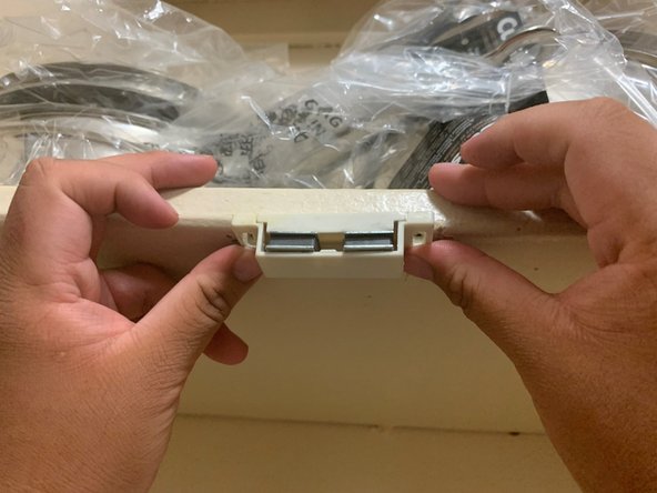 Cabinet Magnetic Catch Replacement: adım 3, 3 resimden 3.