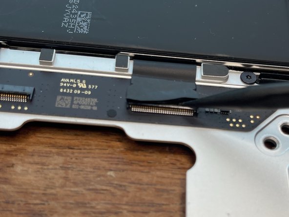 Macbook Air 13" Retina Late 2020 Model A2337 Upper Body with Integrated Keyboard Replacement, Remove connections to daughterboard: шаг 20, изображение 2 из 3