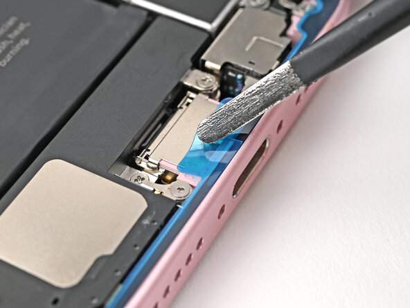iPhone 15 Battery Replacement, Remove the final adhesive liners: stap 52, afbeelding 1 van 2
