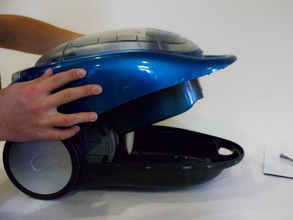 Bissell OptiClean Cyclonic Vacuum Motor and Circuit Board Replacement: crwdns2935265:013crwdnd2935265:03crwdnd2935265:03crwdne2935265:0