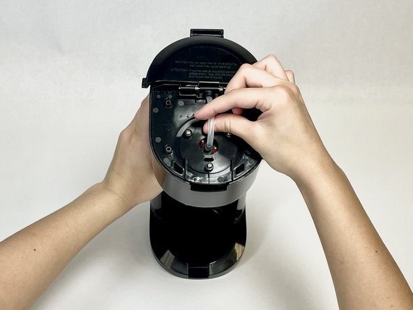 How to Clean a Mainstays Coffee Maker Water Tube: crwdns2935265:04crwdnd2935265:02crwdnd2935265:03crwdne2935265:0