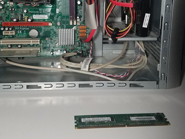 eMachine T5234 RAM Disks Replacement: crwdns2935265:06crwdnd2935265:03crwdnd2935265:03crwdne2935265:0