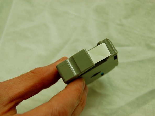 Fixing a Jammed Paper-Roll in your Brother PT-90 Personal Labeler: crwdns2935265:04crwdnd2935265:02crwdnd2935265:03crwdne2935265:0