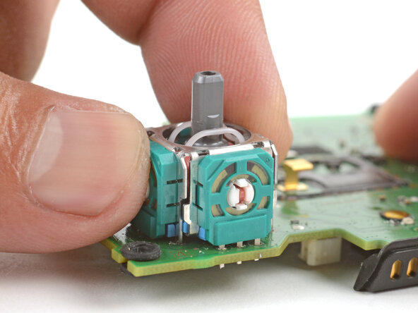 DualSense Controller v2 Joystick Replacement, Solder the replacement joystick: crwdns2935265:053crwdnd2935265:02crwdnd2935265:02crwdne2935265:0