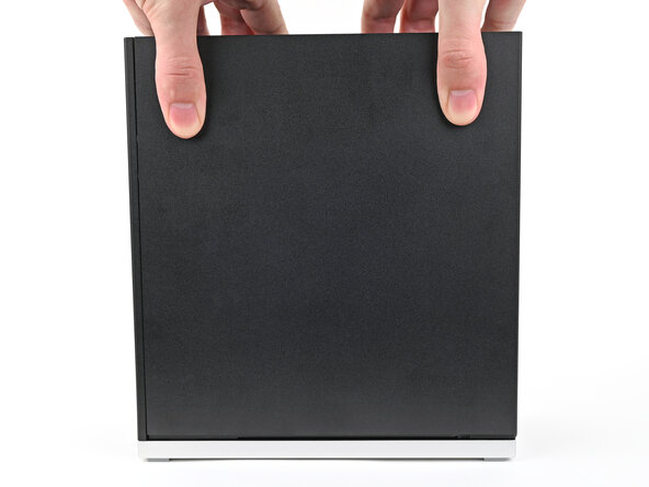 Framework Desktop Secondary Storage Replacement, Remove the Right Panel: crwdns2935265:07crwdnd2935265:02crwdnd2935265:03crwdne2935265:0