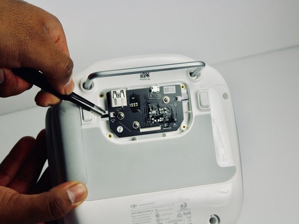 DJI Phantom 4 Advanced Remote Controller Back Con Board Replacement: crwdns2935265:07crwdnd2935265:02crwdnd2935265:02crwdne2935265:0