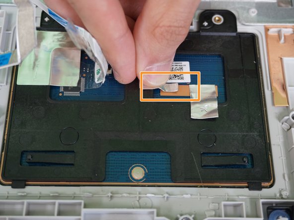 Lenovo Ideapad 320-17IKB Touchpad Replacement: crwdns2935265:014crwdnd2935265:02crwdnd2935265:02crwdne2935265:0