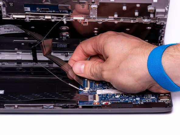 HP Chromebook 11-v019wm Battery Replacement: step 7, image 2 of 3