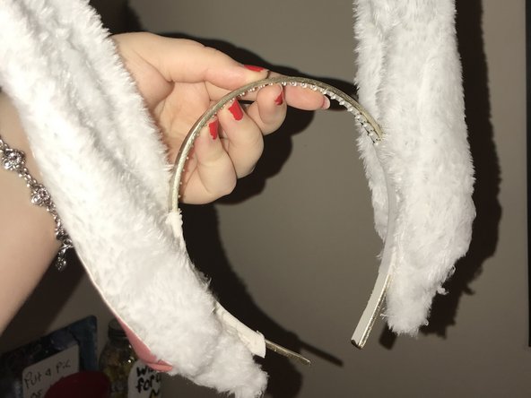 How to Fix Your Cosplay Rabbit Ears: crwdns2935265:09crwdnd2935265:03crwdnd2935265:03crwdne2935265:0