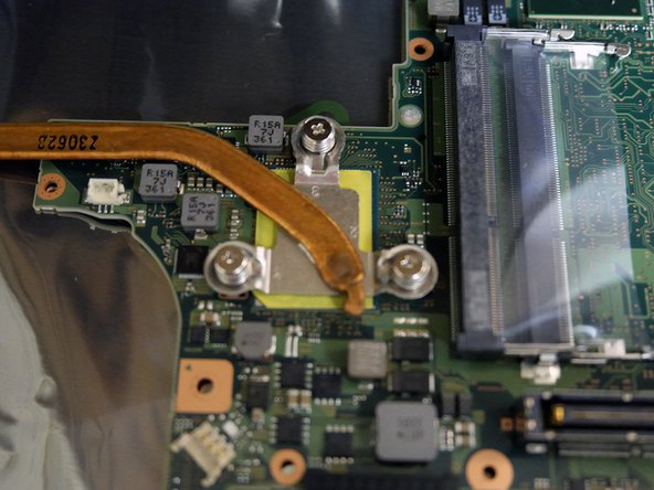 Fujitsu T902 Teardown, Let's have a look at the motherboard.: crwdns2935265:020crwdnd2935265:02crwdnd2935265:03crwdne2935265:0