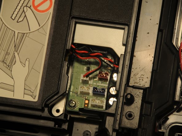 Brother MFC-490CW Print head Replacement, Remove the ground wire: crwdns2935265:08crwdnd2935265:02crwdnd2935265:02crwdne2935265:0