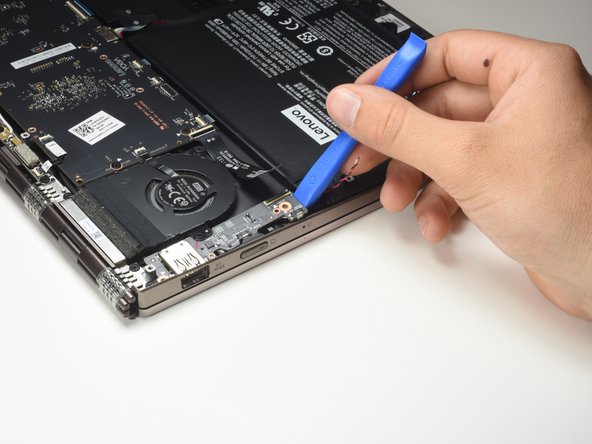 Lenovo Yoga 920-13IKB USB 3.0 Port Replacement: crwdns2935265:07crwdnd2935265:02crwdnd2935265:03crwdne2935265:0