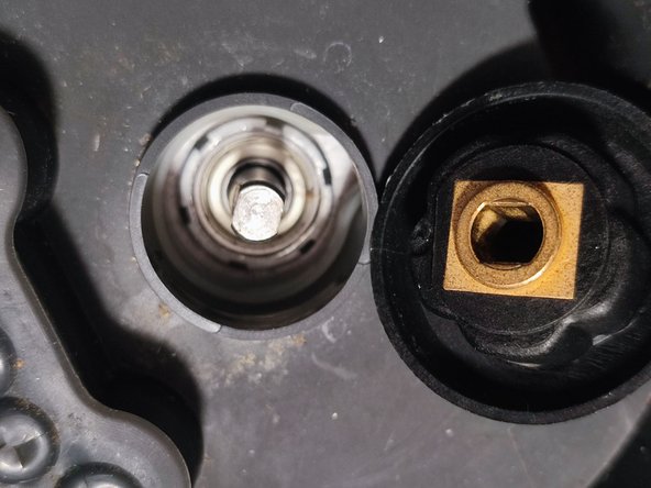 SILVERCREST Monsieur Cuisine Connect SKMC 1200 Blade Socket Replacement, Inserting the new blade socket: crwdns2935265:05crwdnd2935265:02crwdnd2935265:02crwdne2935265:0