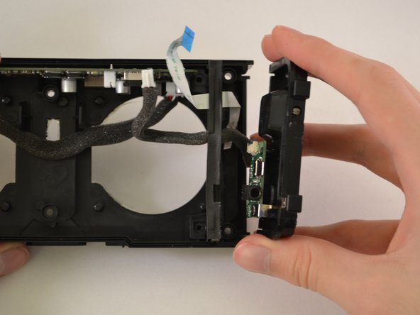 Skullcandy Air Raid USB Board Replacement, Left Divider: step 17, image 2 of 3