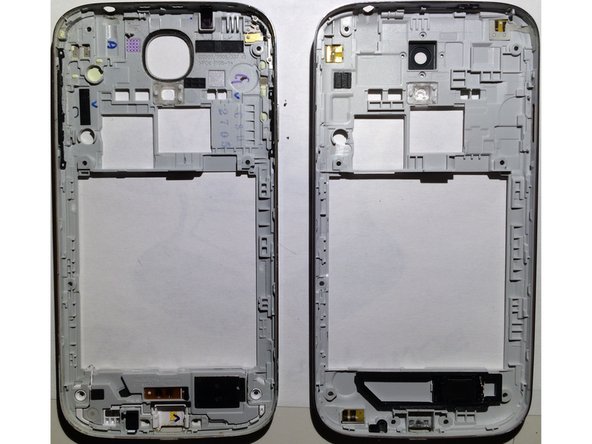 2 motherboard models of  Samsung S4 GT-i9500, Rear view of screen: crwdns2935265:04crwdnd2935265:02crwdnd2935265:02crwdne2935265:0