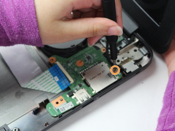 HP Chromebook 14-SMB Daughterboard Replacement, Daughterboard: crwdns2935265:07crwdnd2935265:02crwdnd2935265:02crwdne2935265:0