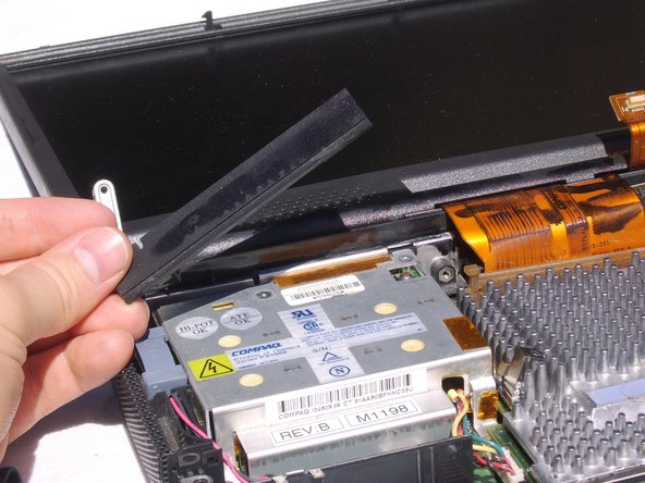 Disassembling the Compaq Armada 7800: crwdns2935265:017crwdnd2935265:02crwdnd2935265:02crwdne2935265:0