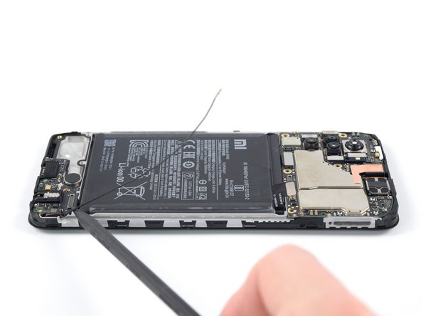 Xiaomi Redmi Note 10S Screen Replacement, Free the antenna cable: crwdns2935265:025crwdnd2935265:03crwdnd2935265:03crwdne2935265:0