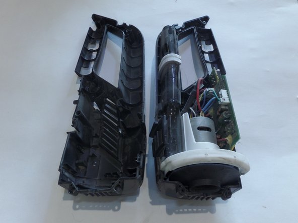 Bissell Bolt ION 2-in-1 Cordless Battery Replacement: crwdns2935265:05crwdnd2935265:03crwdnd2935265:03crwdne2935265:0