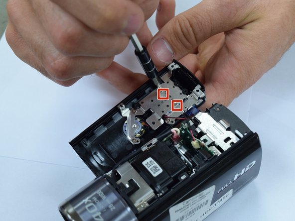 Panasonic HDC-TM90 Zoom Toggle Cleaning: crwdns2935265:03crwdnd2935265:02crwdnd2935265:02crwdne2935265:0