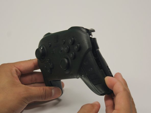 Nintendo Switch Pro控制器按钮/ D-Pad更换指南: 步骤 8 中的图像 1，2