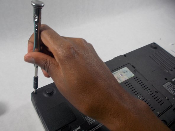 Dell Inspiron 1501 Display Replacement, Display: crwdns2935265:05crwdnd2935265:02crwdnd2935265:02crwdne2935265:0