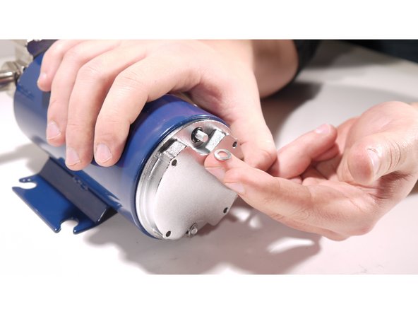 Marco UP Series Electric Pump Assembly, Fix the nuts: step 8, image 3 of 3