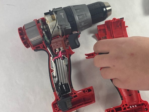 Milwaukee 2704-20 Control Switch Replacement, Control Switch: crwdns2935265:04crwdnd2935265:02crwdnd2935265:03crwdne2935265:0