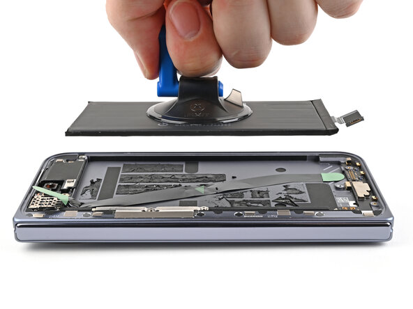 Google Pixel 10 Pro Fold Flip and Base Battery Replacement, Remove the flip battery: step 52, image 2 of 2
