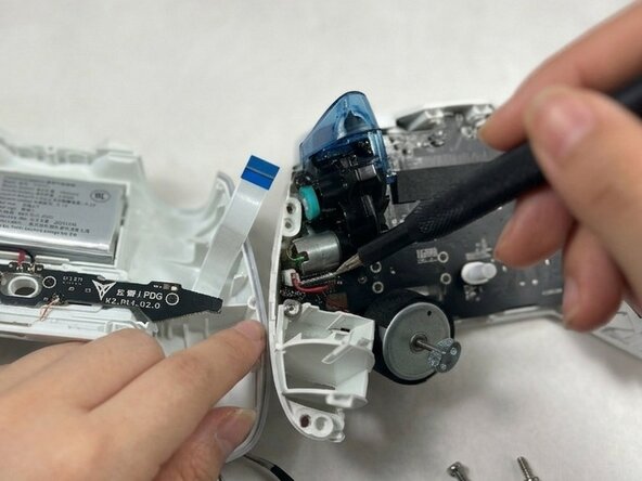 Flydigi Apex 4 Trigger Assembly Replacement: step 6, image 2 of 2