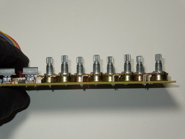 Midiman Oxygen 8   Potentiometer Removal Teardown: stap 0, afbeelding 2 van 2