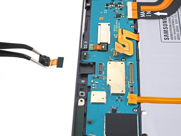 Samsung Galaxy Tab S7 Plus Loudspeaker Assembly Replacement, Remove the front camera: crwdns2935265:026crwdnd2935265:03crwdnd2935265:03crwdne2935265:0