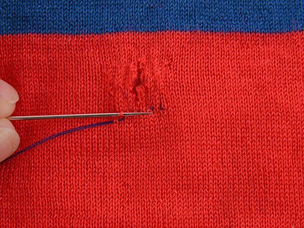 How to Darn a Hole in a Knitted Garment: crwdns2935265:010crwdnd2935265:02crwdnd2935265:02crwdne2935265:0