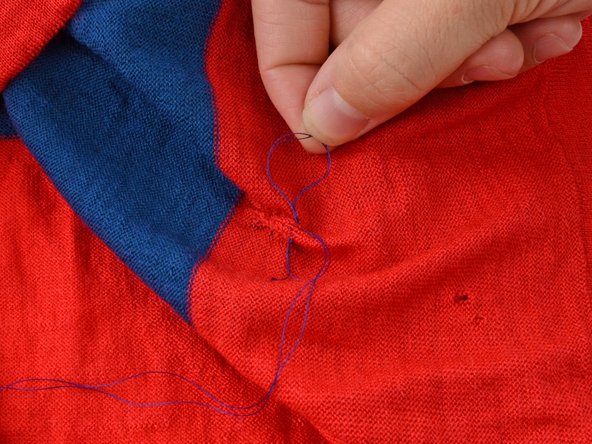 How to Darn a Hole in a Knitted Garment: crwdns2935265:022crwdnd2935265:02crwdnd2935265:03crwdne2935265:0