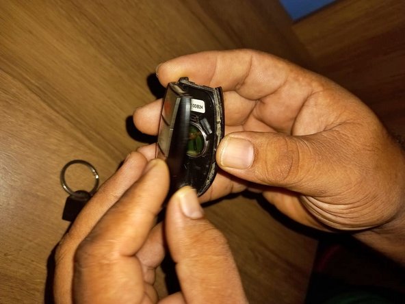 2013 Nissan Rogue Key Fob Battery Replacement: crwdns2935265:05crwdnd2935265:02crwdnd2935265:02crwdne2935265:0