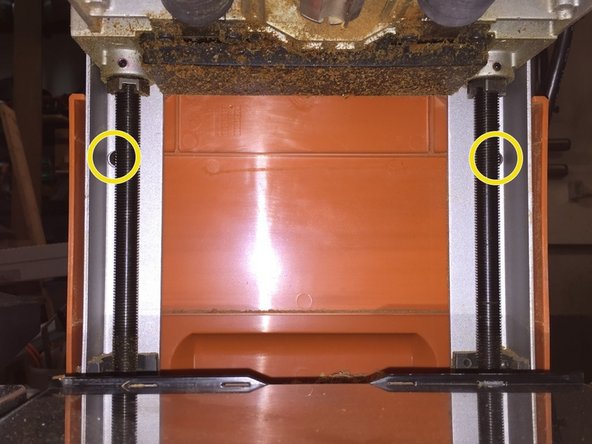 Ridgid R4300 Planer Cutting head with Byrd SHELIX Helical Cutter Head Replacement, Remove side covers: crwdns2935265:03crwdnd2935265:02crwdnd2935265:03crwdne2935265:0