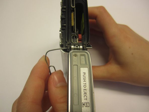 Olympus Stylus Tough-8010 Side Panel Replacement: crwdns2935265:05crwdnd2935265:02crwdnd2935265:03crwdne2935265:0