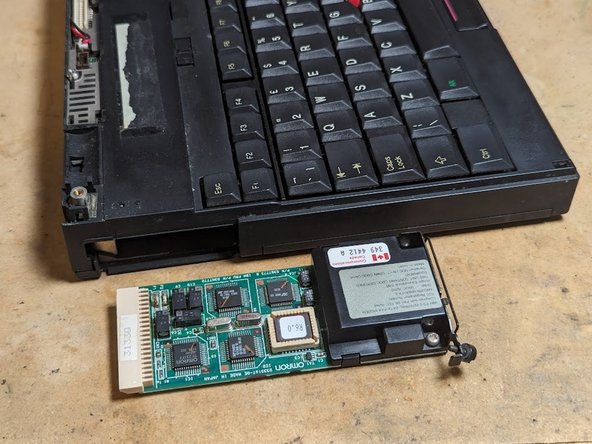 IBM Thinkpad 700C Disassembly, Modem: crwdns2935265:017crwdnd2935265:03crwdnd2935265:03crwdne2935265:0