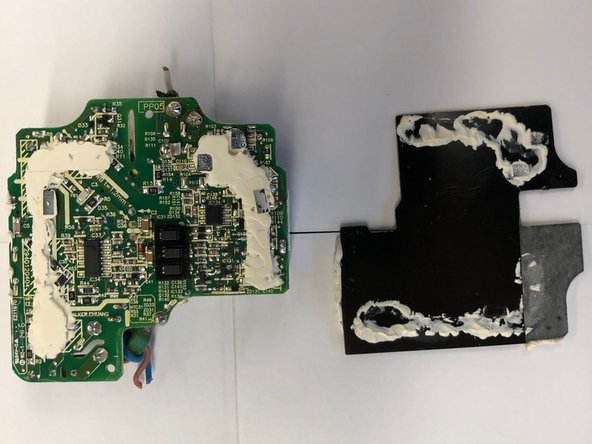 Apple Magsafe Power Adapter Teardown, Bottom Case Removal: step 4, image 2 of 2