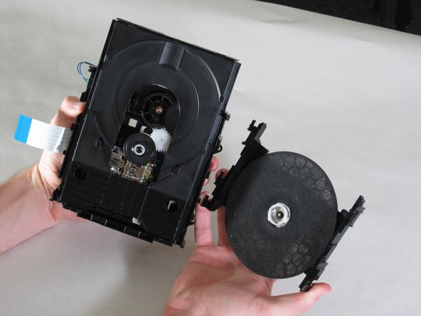 Panasonic DVD-RV31 Player Disc Retainer Replacement, Disc Retainer: crwdns2935265:09crwdnd2935265:03crwdnd2935265:03crwdne2935265:0