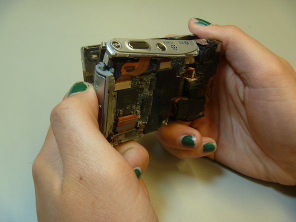 Sony Cyber-shot DSC-T9 Motherboard Replacement: crwdns2935265:010crwdnd2935265:02crwdnd2935265:03crwdne2935265:0