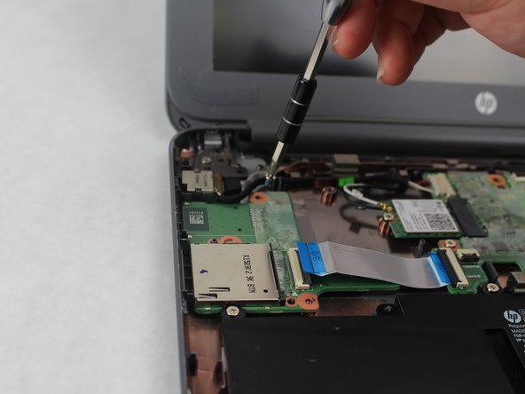 HP Chromebook 11-2210nr SD Card Reader Replacement: stap 0, afbeelding 2 van 3