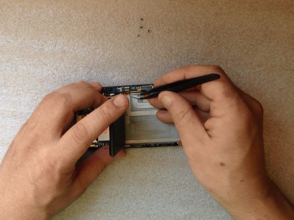 HTC One X LCD Display & Touch Screen Glass Digitizer Replacement: step 4, image 3 of 3