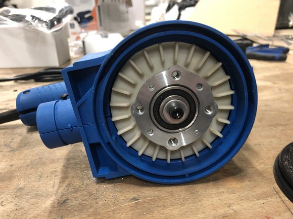 Ponceuse Orbital Filaire Dexter 350W - 350OS2.5 Interrupteur  Replacement: étape 3, image 3 de 3