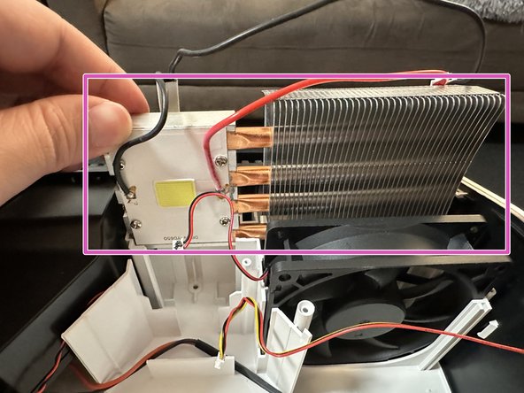 Alliums LED projector AP-020 Teardown, Remove LED light source: crwdns2935265:07crwdnd2935265:03crwdnd2935265:03crwdne2935265:0