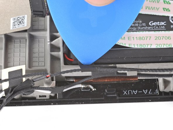 Steam Deck Speakers Replacement, Route the speaker cables: crwdns2935265:040crwdnd2935265:02crwdnd2935265:03crwdne2935265:0